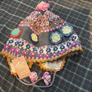 Alpaca gold Peru Peruvian Colorful 100% Wool woman Kids Hat crochet knit Floral